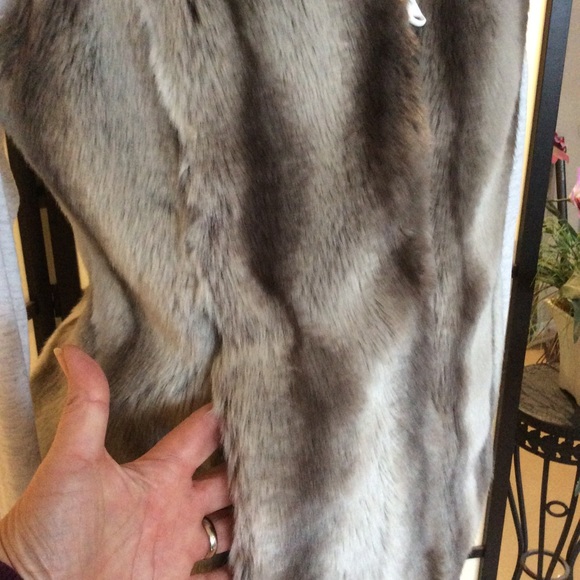 Kristen Blake reversible faux fur zip vest, sz S - Picture 4 of 12